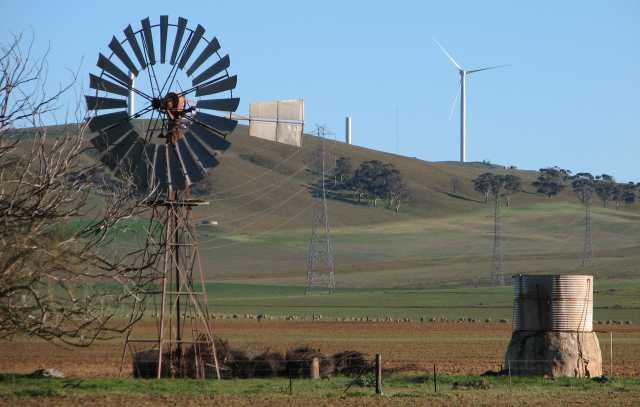 Windmill and wind turbine