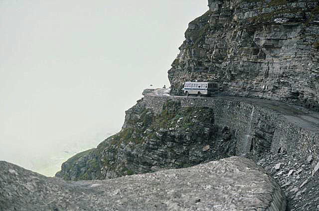 Rohtang Pass road