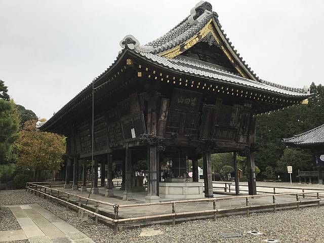 Temple building