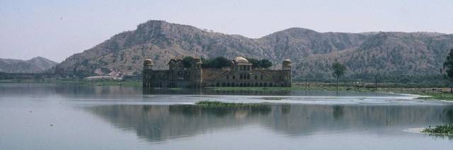 Ambur Water Palace